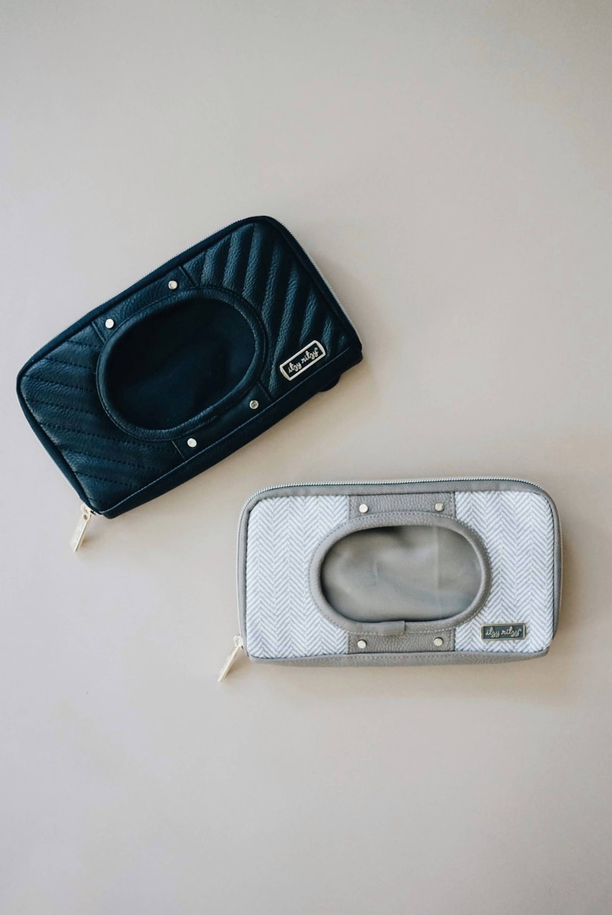 Itzy Ritzy Vanilla Latte Travel Wipes Case